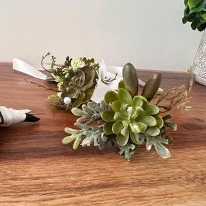 Wedding Party Floral Accessories (5 boutonnieres)